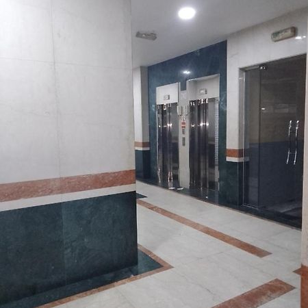 Abree Building New Hostel Дубай Экстерьер фото